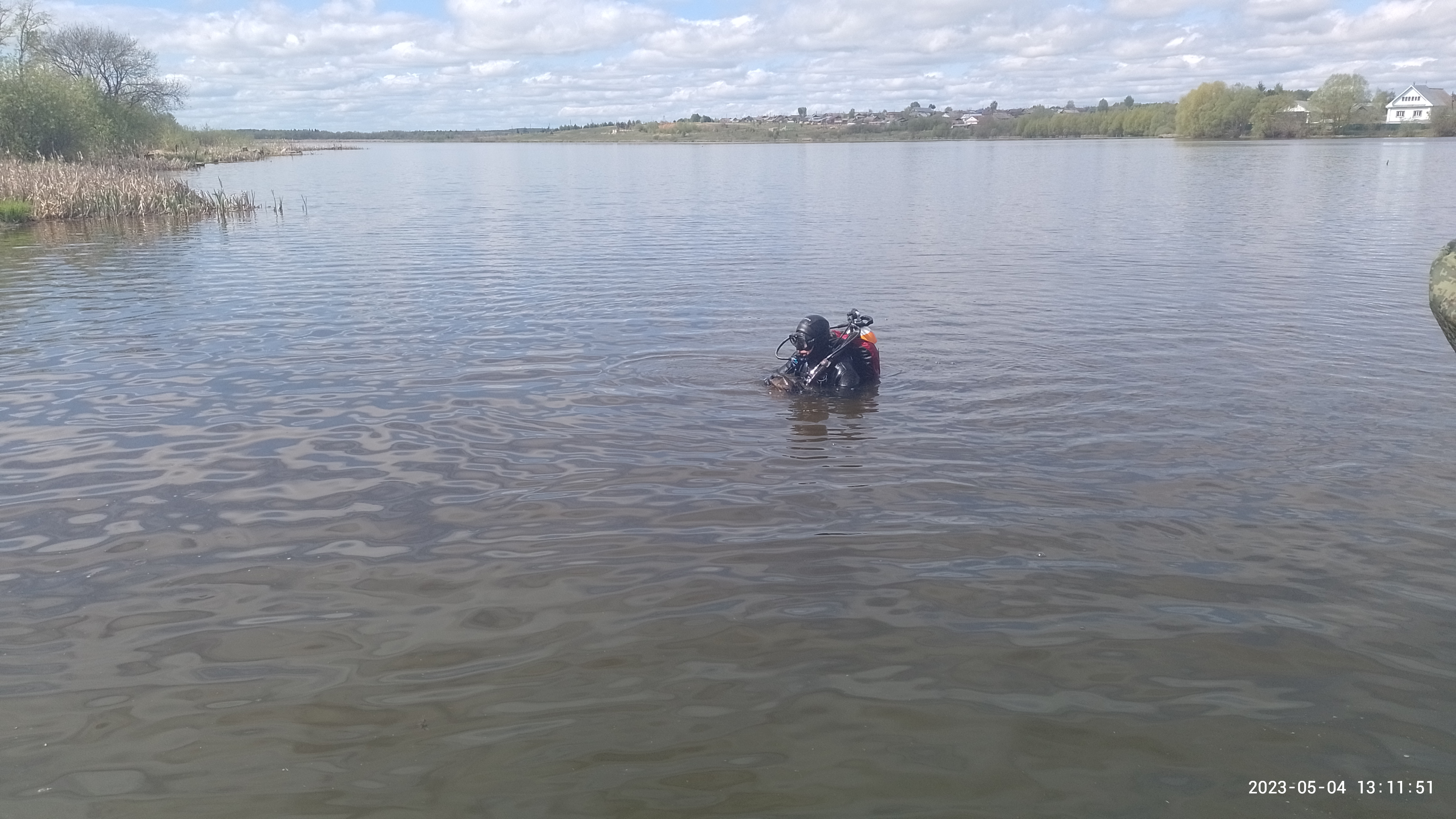 Выполнили водолазные работы по обследованию и очистке дна.