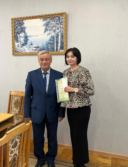 Сегодня, глава Кикнурского муниципального округа начал планерку с церемонии награждения.. Сегодня, глава Кикнурского муниципального округа начал планерку с церемонии награждения..