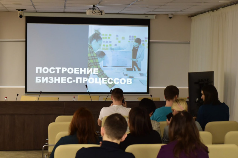 Кировским предпринимателям расскажут о новых правилах и возможностях при ведении бизнеса. Кировским предпринимателям расскажут о новых правилах и возможностях при ведении бизнеса.